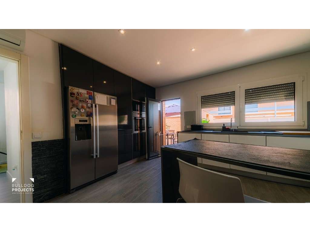 Moradia Isolada T4 Triplex Venda Coimbra-28