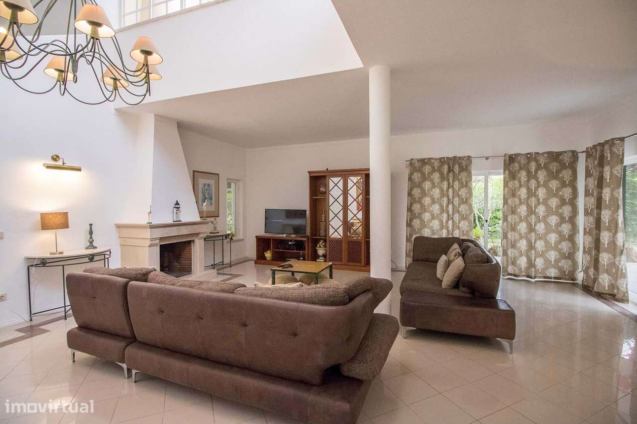 Exclusiva Moradia V5+2 em Vilamoura com Vista Deslumbrante para o Camp - Grande imagem: 5/41