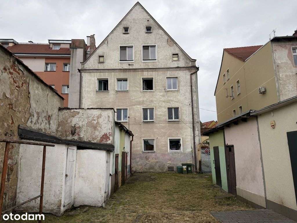 Kawalerka do kapitalnego, Rynek 11, Sobótka-9