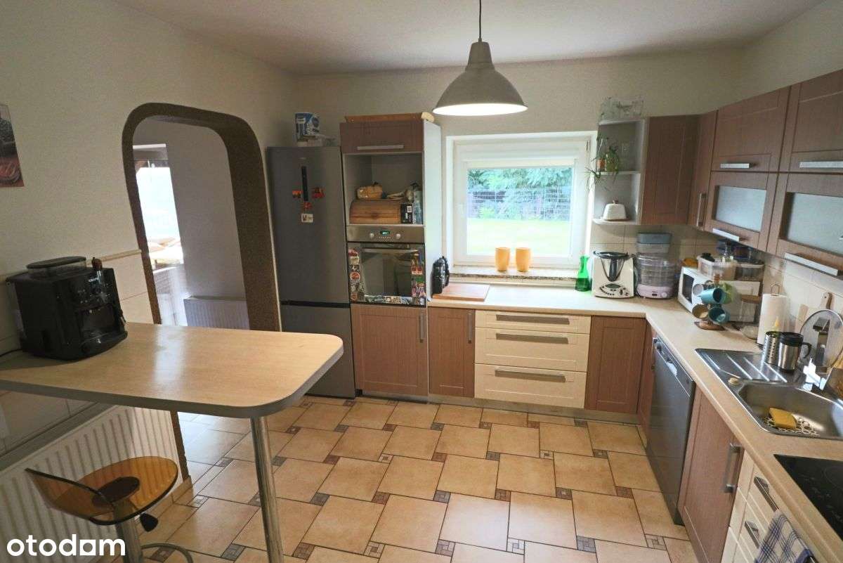 Komfortowy dom jednorodzinny w Strzeszowie-4