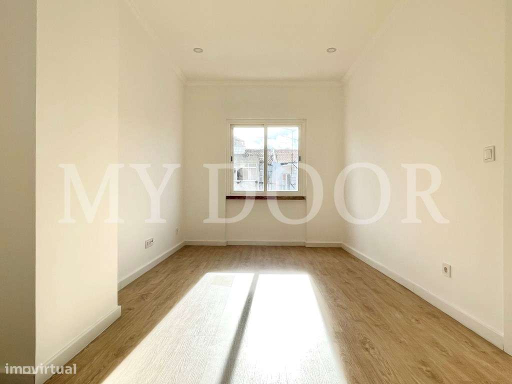 Apartamento T2 em Moscavide - Remodelado - VARANDA-10