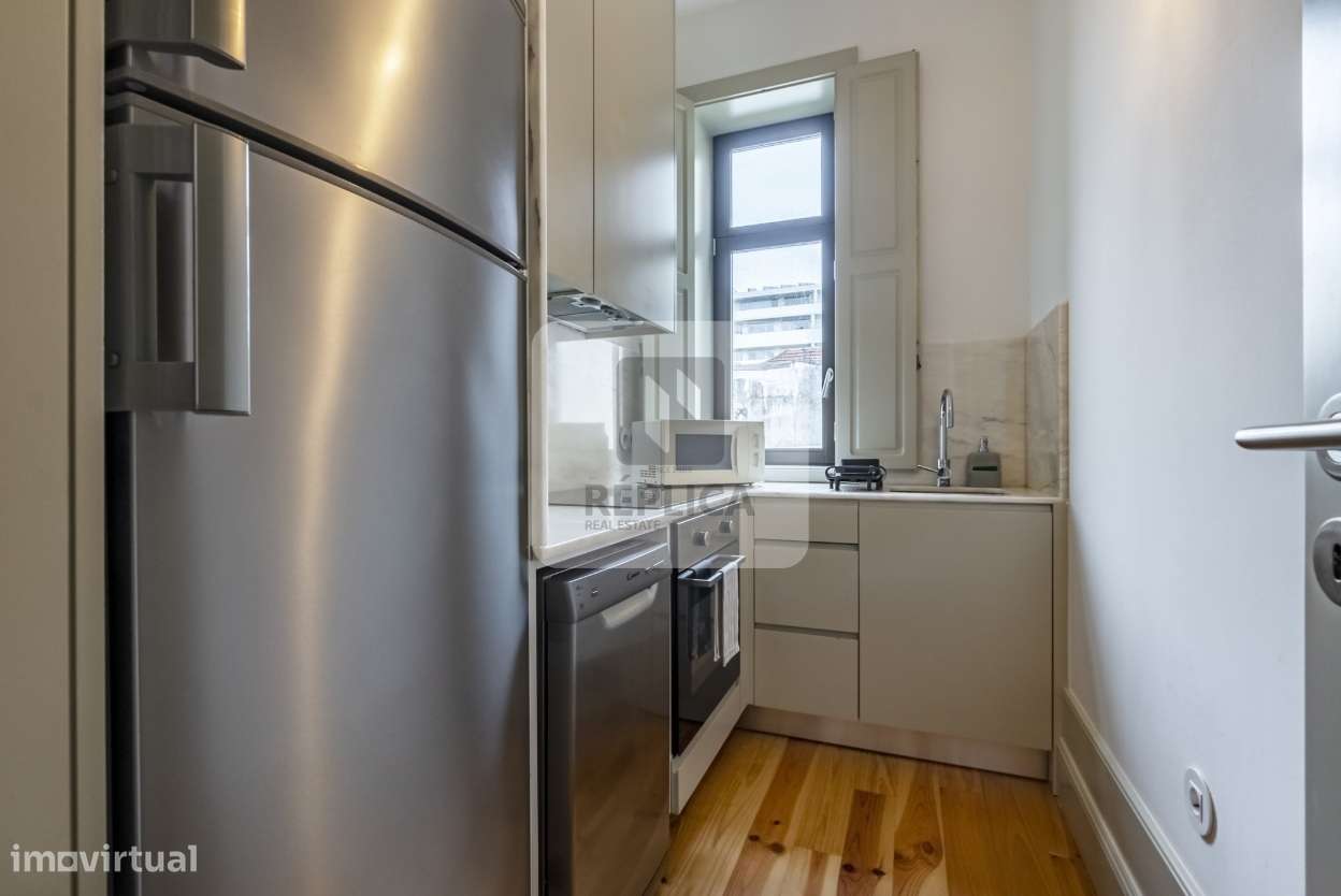 Apartamento T2 Mobilado com Varanda para Arrendamento em Damião de Gói - Grande imagem: 5/14