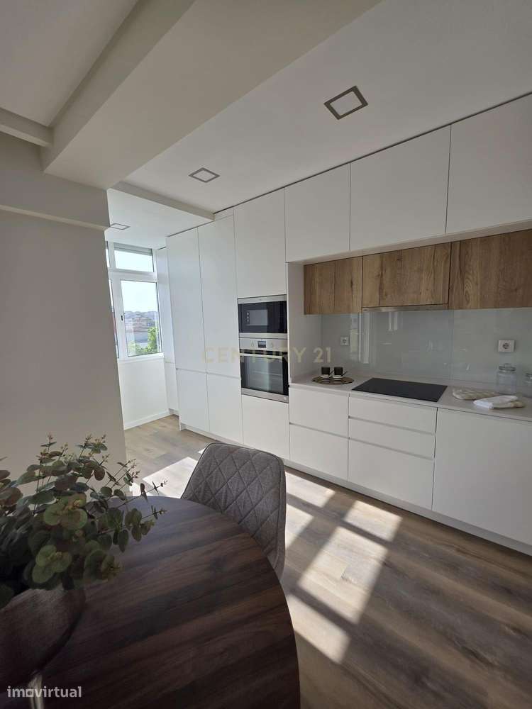 Apartamento T3 Novo em Benfica | varanda aberta | suite | 2 elevadores-8