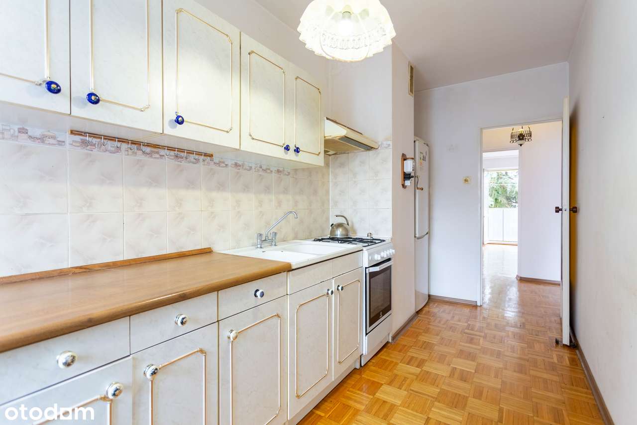 Trzypokojowe mieszkanie z balkonem na Piekarach-5