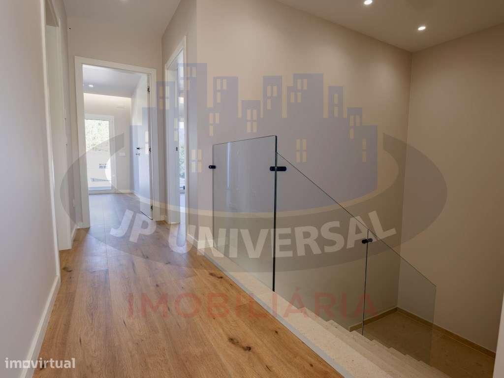 Moradia T3 Exclusivas , Garagem, Jardim e Acabamentos de Luxo-9