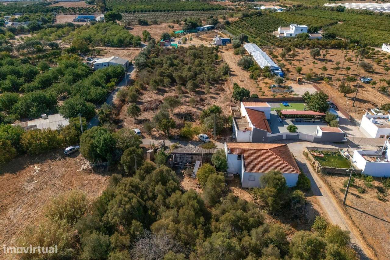 Moradia T4 com Terreno de 8480m2 em Bela Salema-48