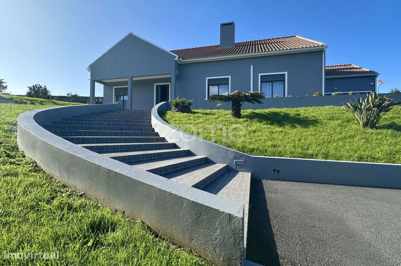 Vivenda T6 com Piscina - Pico da Pedra - Grande imagem: 2/47