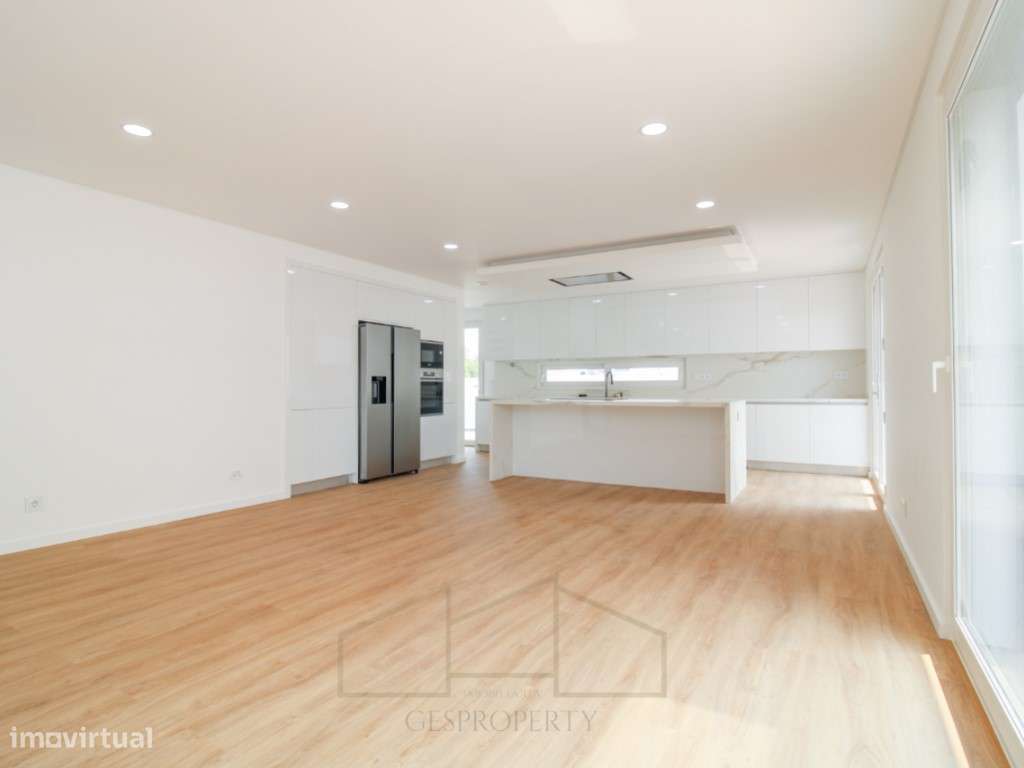 Moradia Isolada T4 - inserida em lote 420m2 - Aldeias de Irmaos - A...-7