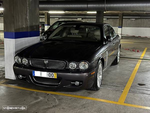 Jaguar XJ XJ6 2.7 D V6 Executive - 4