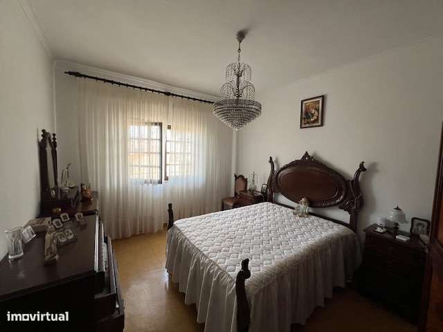 Moradia c/ Garagem, 692m2 de terreno, na Aroeira!-37