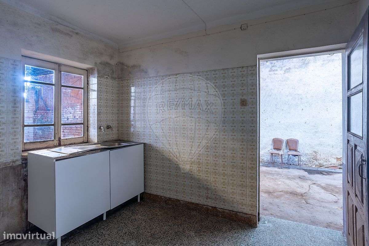 Moradia T4 para venda-6