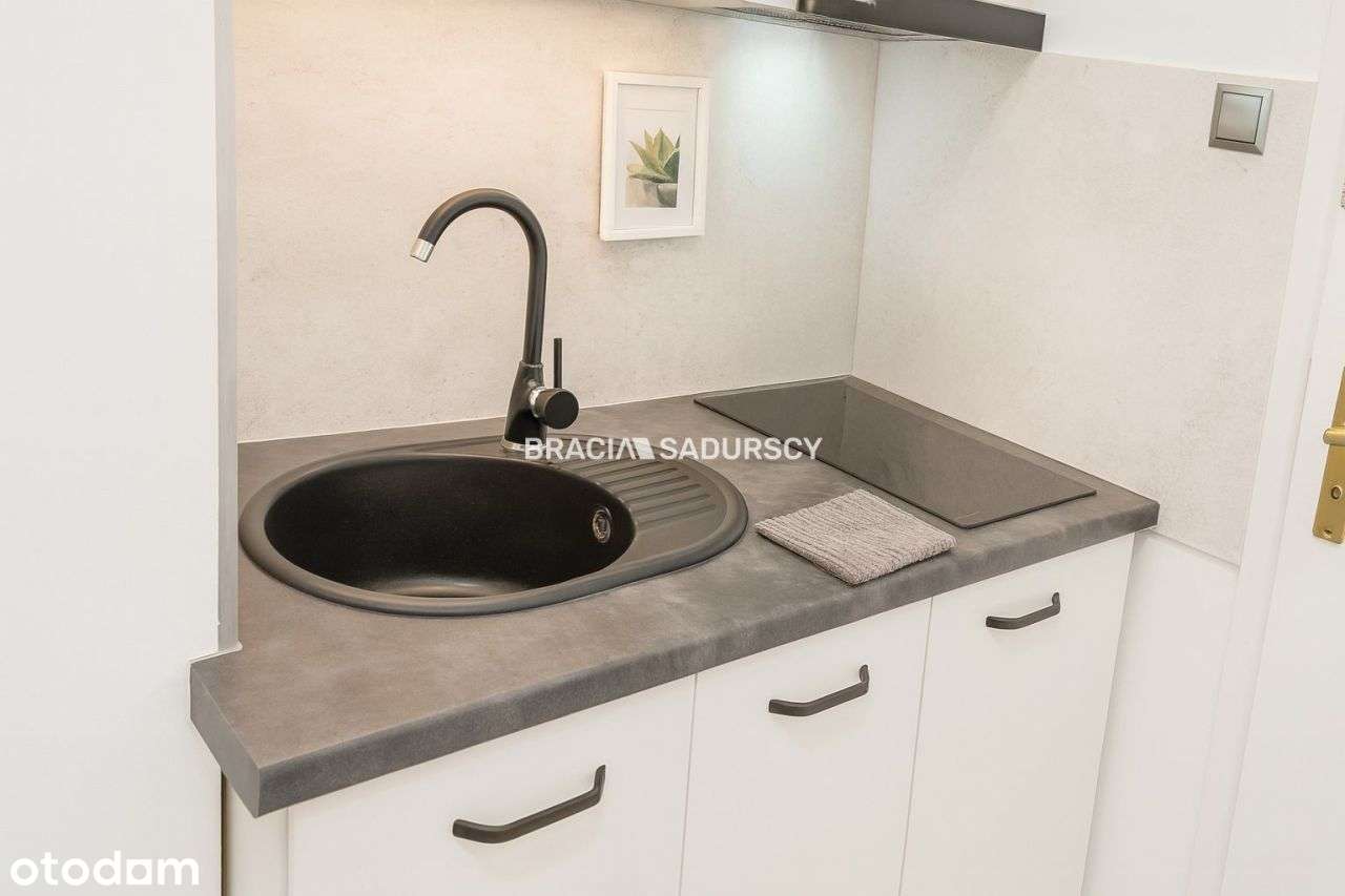 Kawalerka po generalnym remoncie 25 m²-10