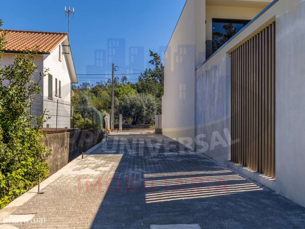 Vende-se Moradia T3 Exclusiva , Garagem, Jardim e Acabamentos de Luxo-42