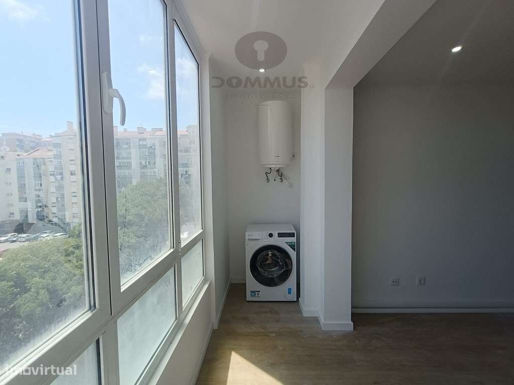 Apartamento T1 na Amadora Totalmente Remodelado-3