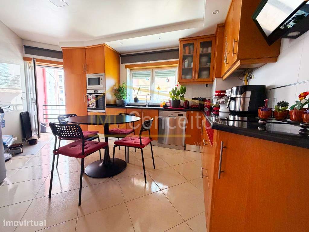 Apartamento T3/ sótão/garagem fechada em Torres Novas-8