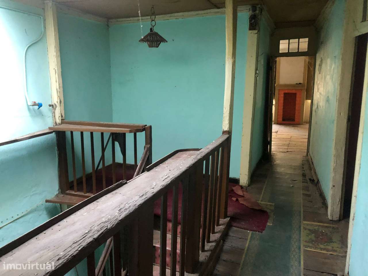 Prédio de 3 pisos no centro da capital da região demarcada do Douro-3