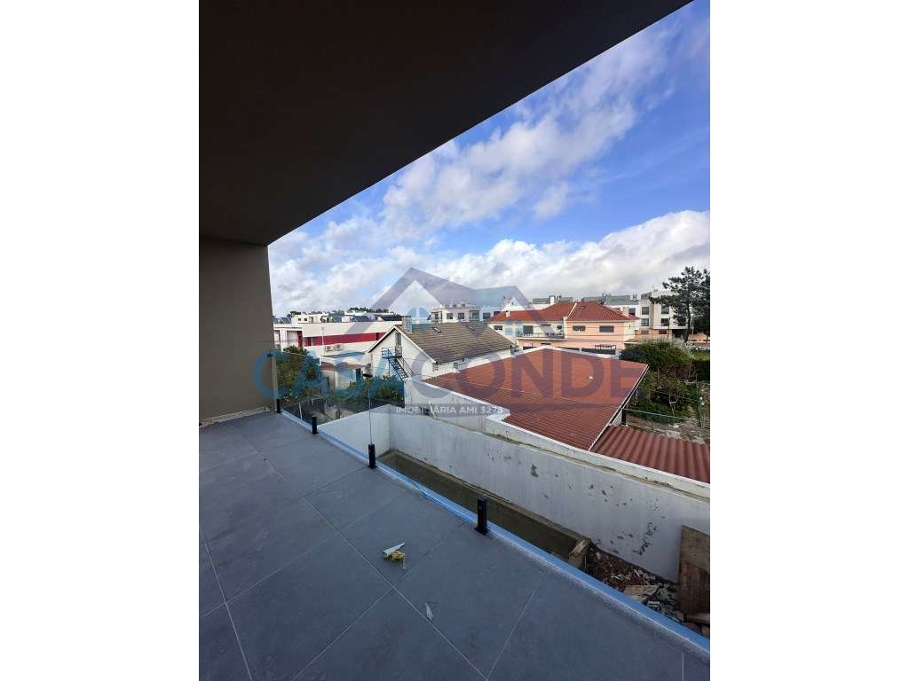 Moradia V4 c/Piscina ,excelentes areas-12