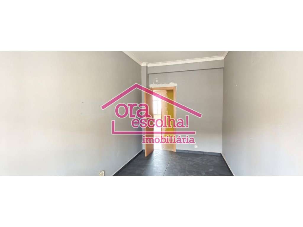 Apartamento T3, transformado em T4 Duplex com 90 m2 na Murtinheira,...-5