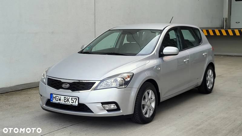 Kia Ceed 1.4 CVVT Attract - 3