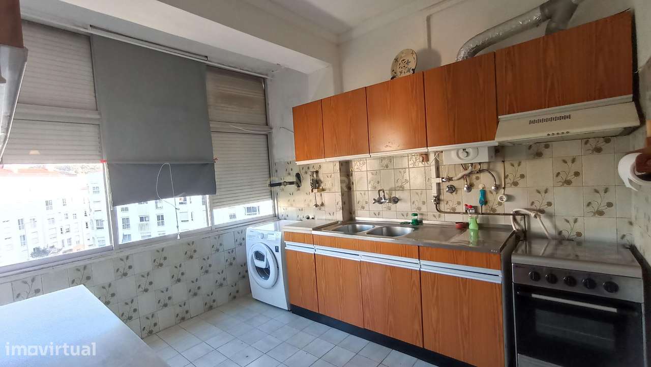 T2  perto da Estação da CP de Rio de Mouro - Grande imagem: 3/19