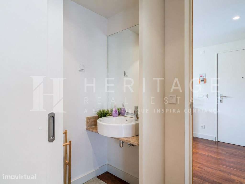 APARTAMENTO T1 COM TERRAÇO, PÁTIO E DUAS PISCINAS EM CONDOMÍNIO PRI...-7