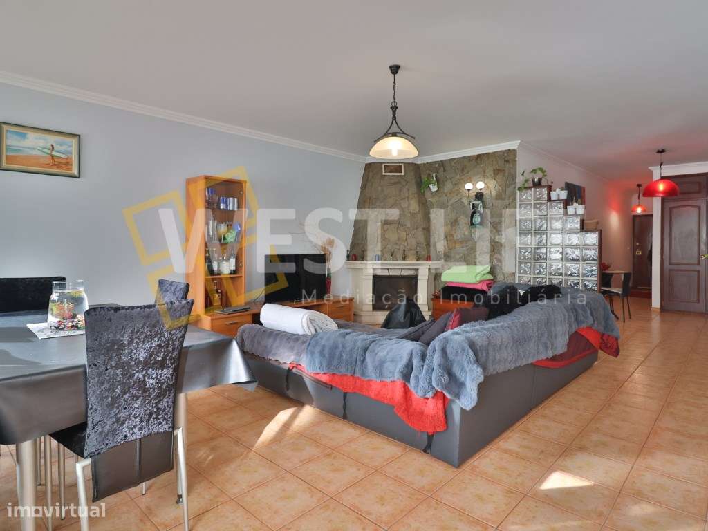 Apartamento T2 a 200 metros da Praia! - Áreas generosas - EXCLUSIVO... - Grande imagem: 2/22