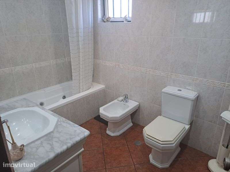 Moradia V4 - Mata - Castelo Branco - Pronta a Habitar com  2 Garagens - Grande imagem: 5/12