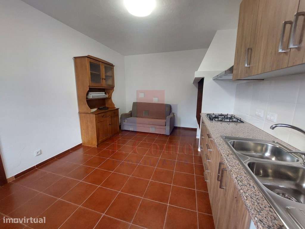 Moradia V2 para arrendamento em Alvorninha - Grande imagem: 4/13