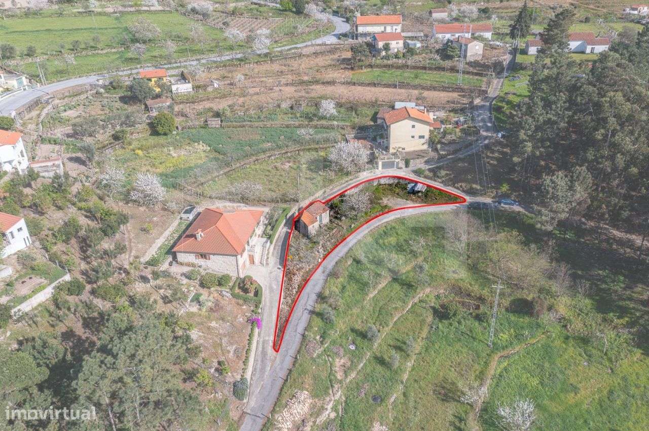 Moradia com Terreno de 435m² para Reconstruir - Grande imagem: 5/34