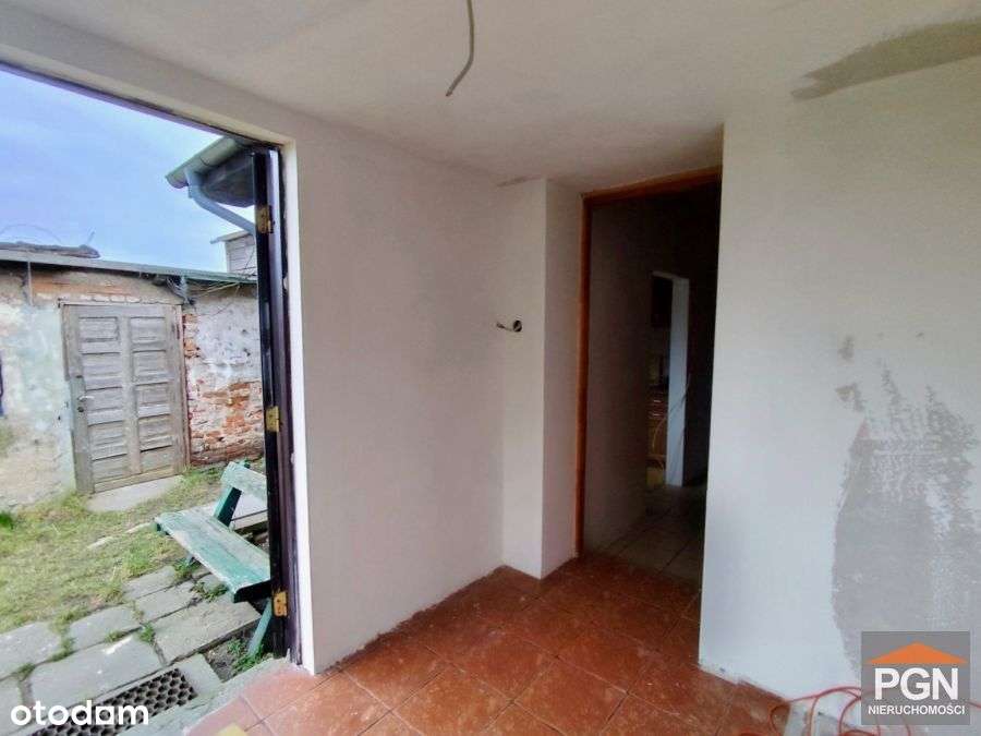 Połowa domu blisko centrum z działką-8