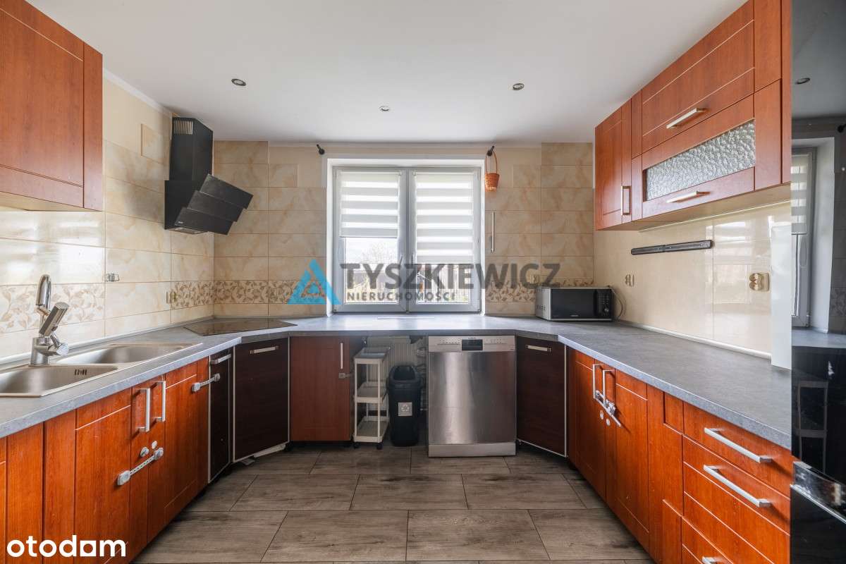 Dom w zabudowie bliźniaczej z ogrodem i sadem-19