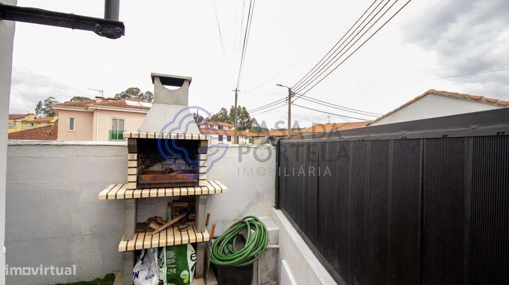 Moradia Térrea em  Pedroso com Garagem e Churrasqueira-16