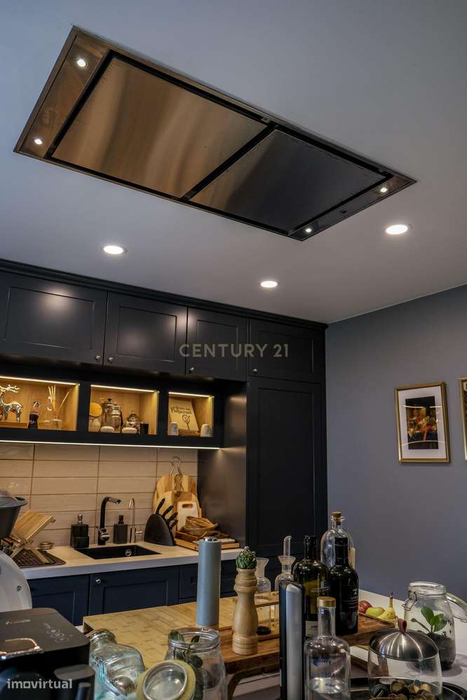 Moradia T5 renovada com piscina, perto da Ericeira.-26