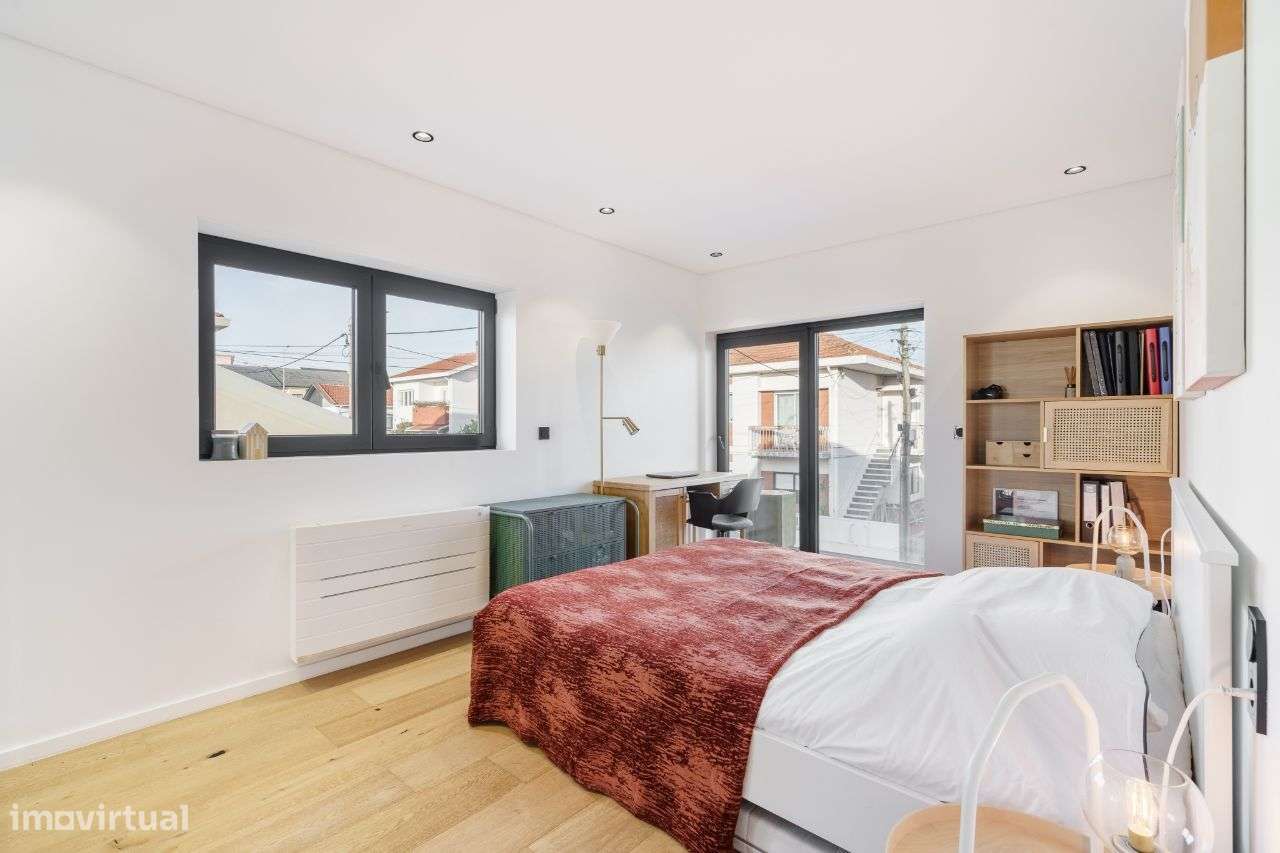 Moradia V3+1 totalmente renovada com vista mar-36