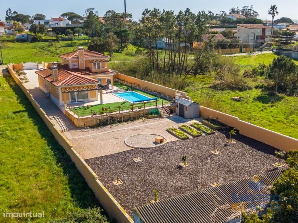 Moradia de estilo tradicional T4-36