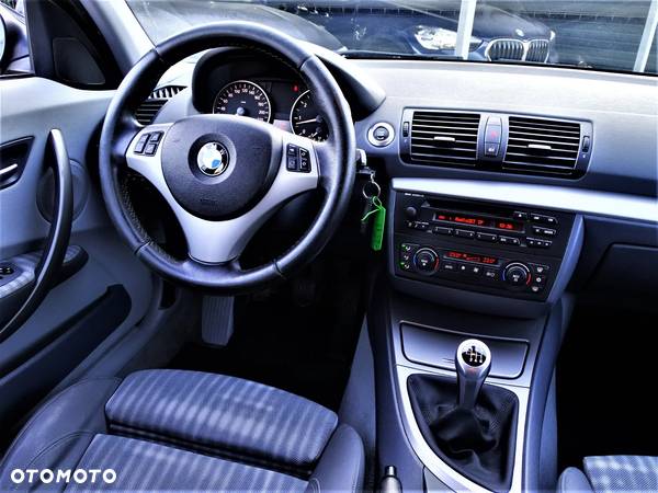 BMW Seria 1 120i - 17