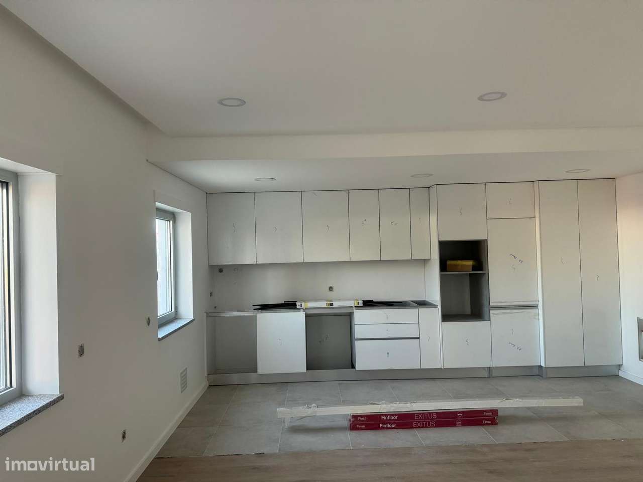 Apartamento Novo em Prédio com Arquitetura Moderna-0