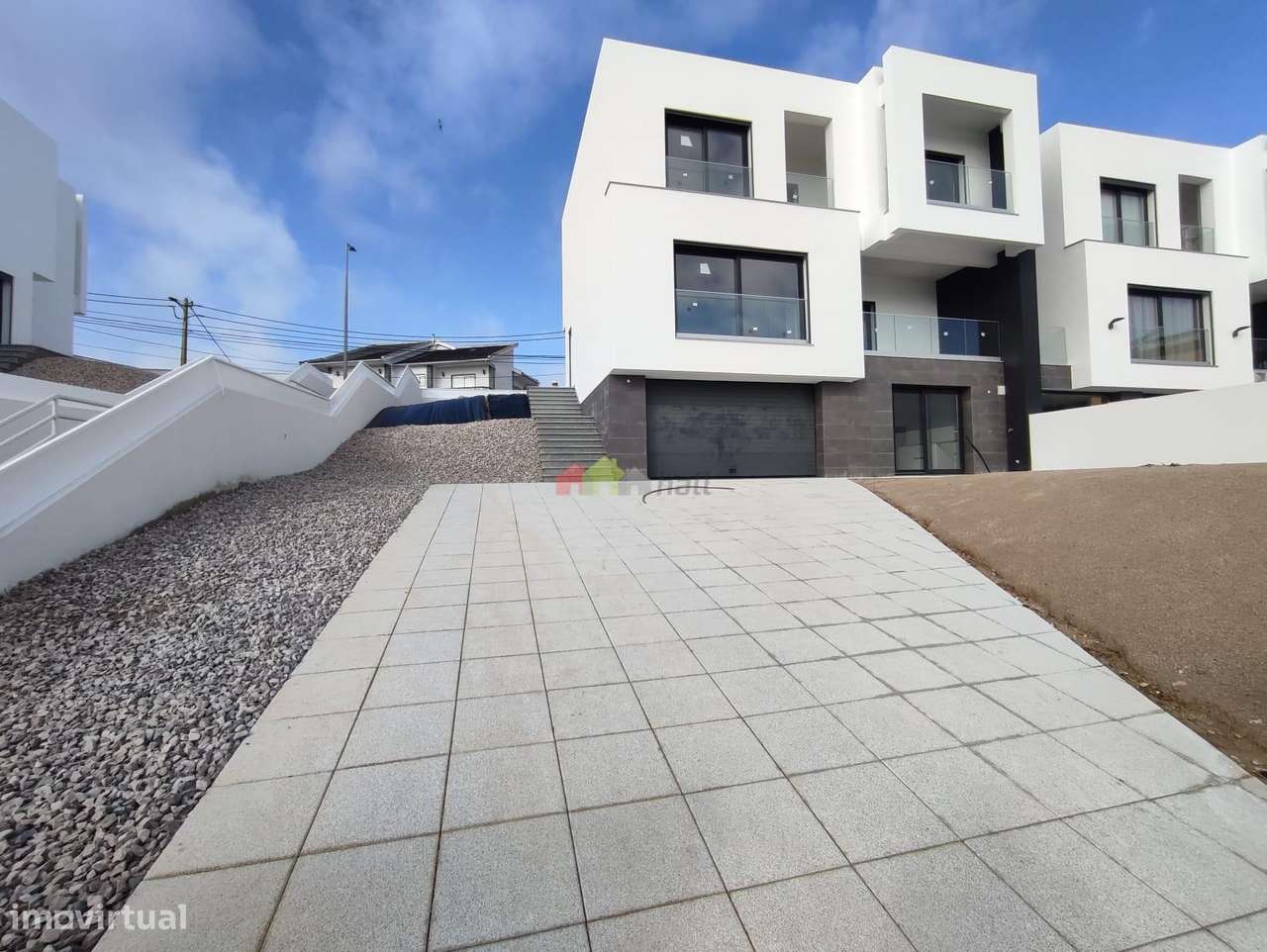 6 Assoalhadas c/ Piscina em Vale Milhaços–Corroios - Grande imagem: 4/38