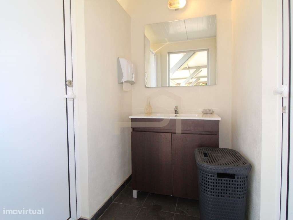 Arrenda-se espaço de exposição com muita visibilidade comercial. - Grande imagem: 5/11