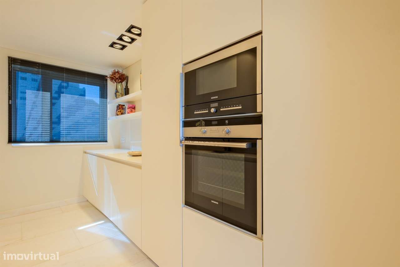 Penthouse T3 com terraço e 3 lugares de garagem na Alameda dos Oceanos-39