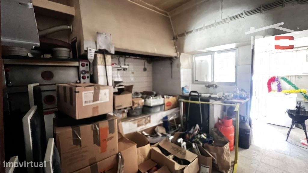 Prédio Habitacional Rés-do-Chão e 1º andar no Centro do Montijo - P...-15