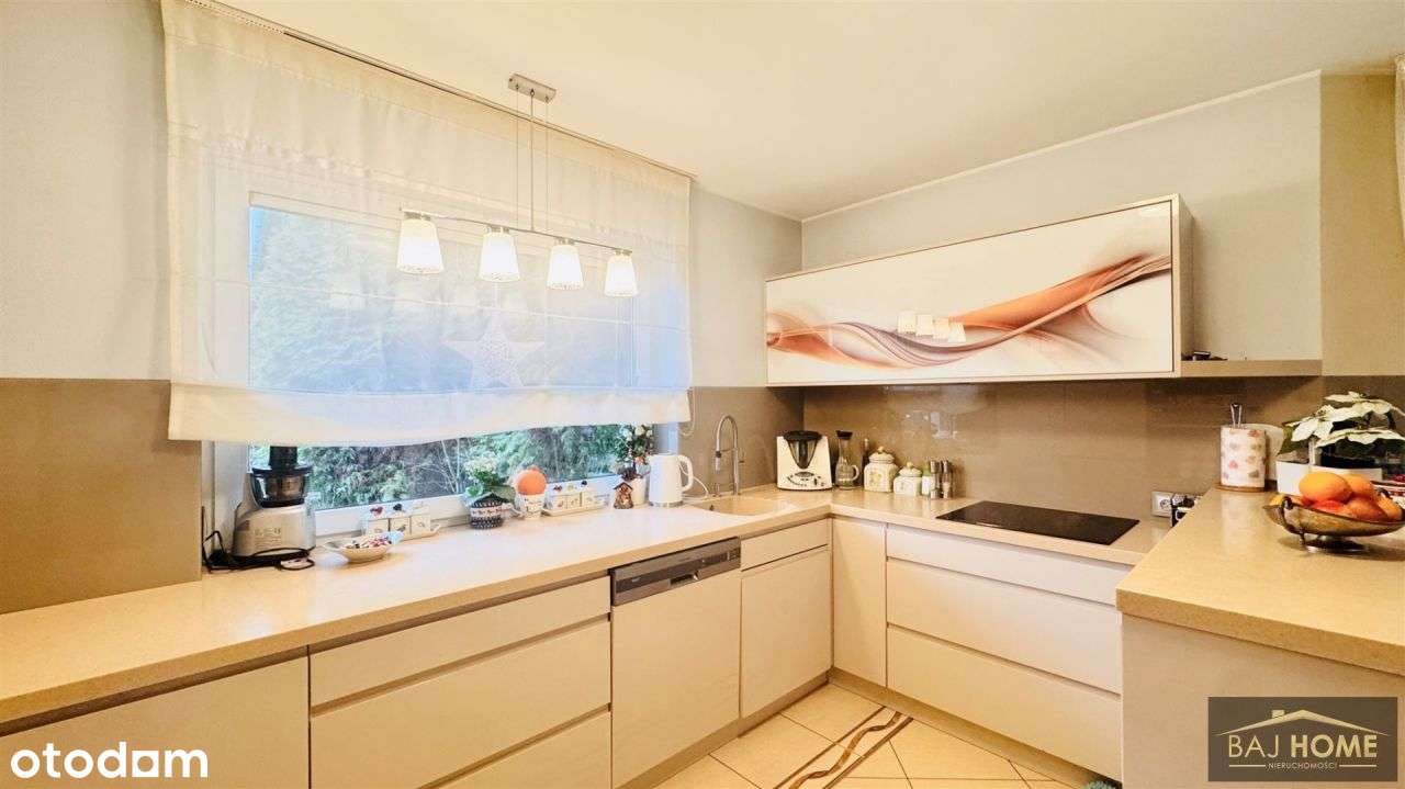 Wyjątkowa nieuchomość z domem w Mokrem k/G-dza-11