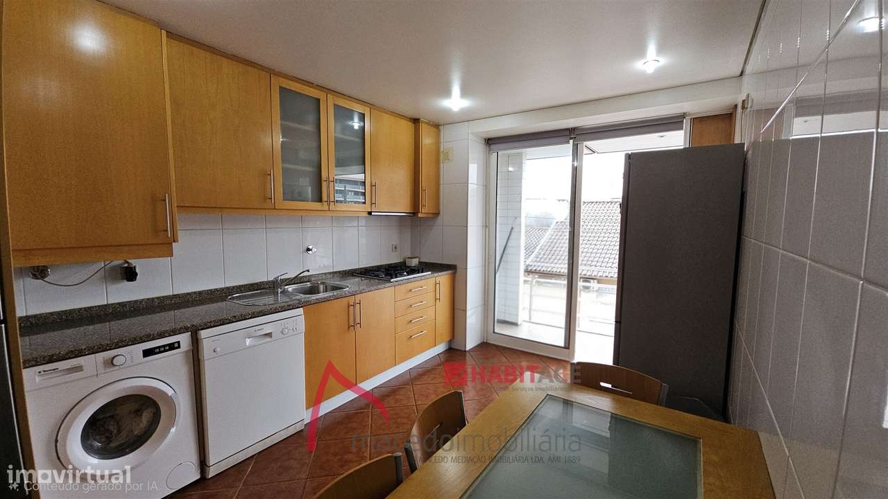 Apartamento T3 com 2 frentes e varandas em Ferreiros – Braga  O Seu Ap-51