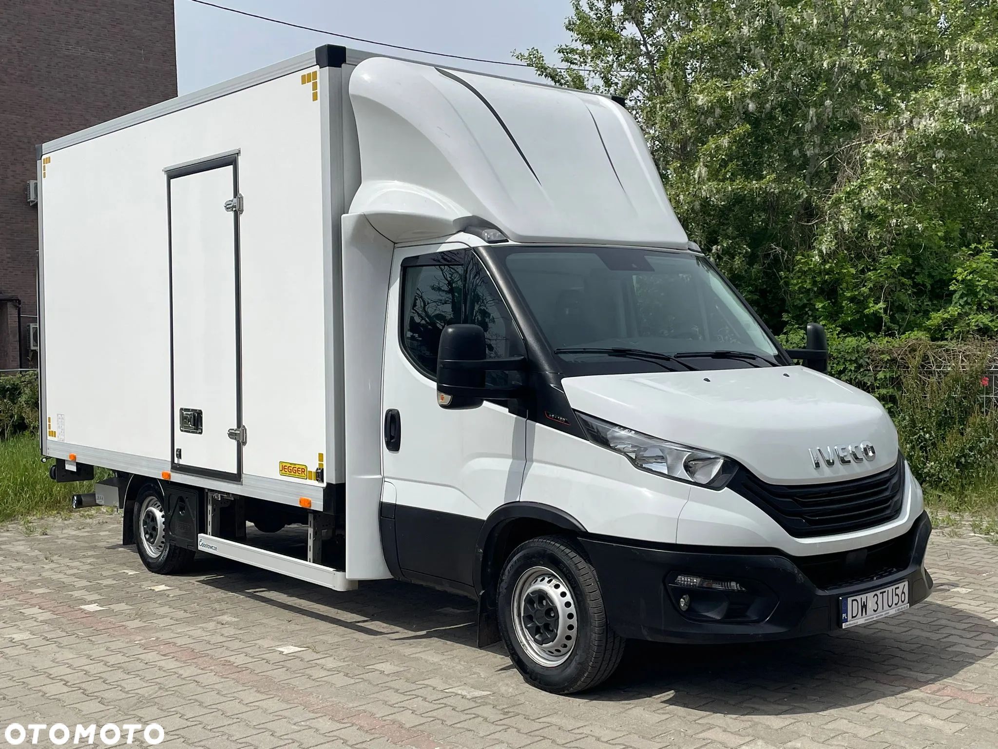 Iveco Daily 35s18H Kontener z Windą - 1