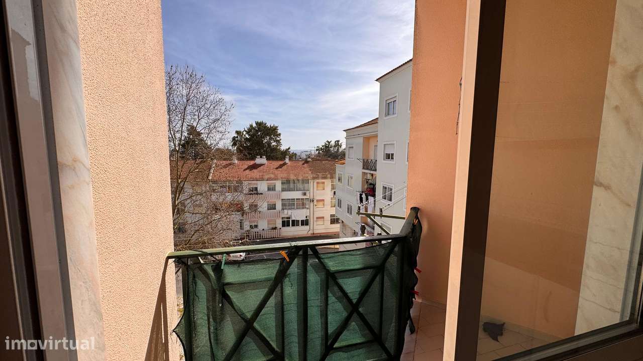 Excelente T4 no Montijo com Garagem e Arrecadação.-15