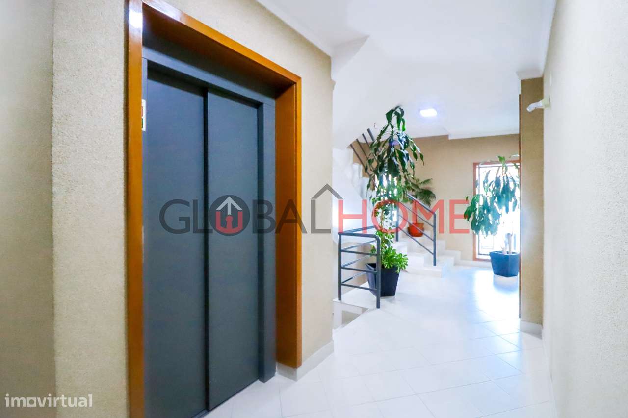 Duplex T2+1 com vista mar em Canidelo-59