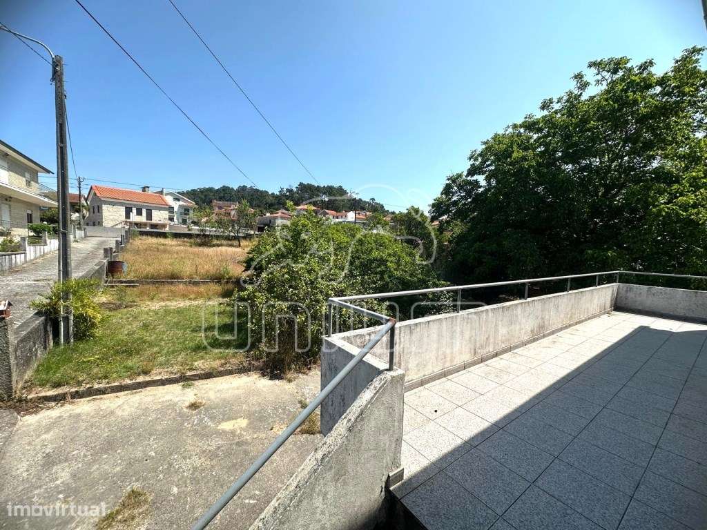 Moradia independente com terreno - Grande imagem: 4/12