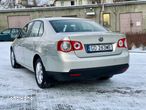 Volkswagen Jetta 1.4 TSI Trendline - 2