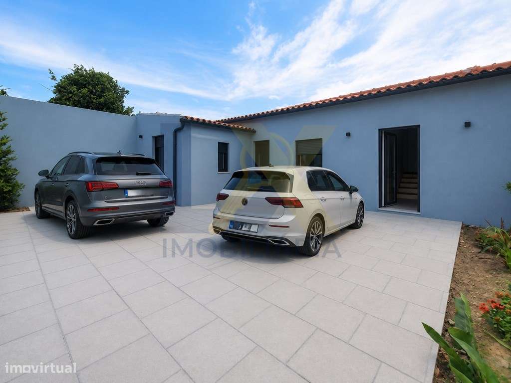 T2 com suite e quintal com churrasqueira e espaço para 2 carros em ...-4