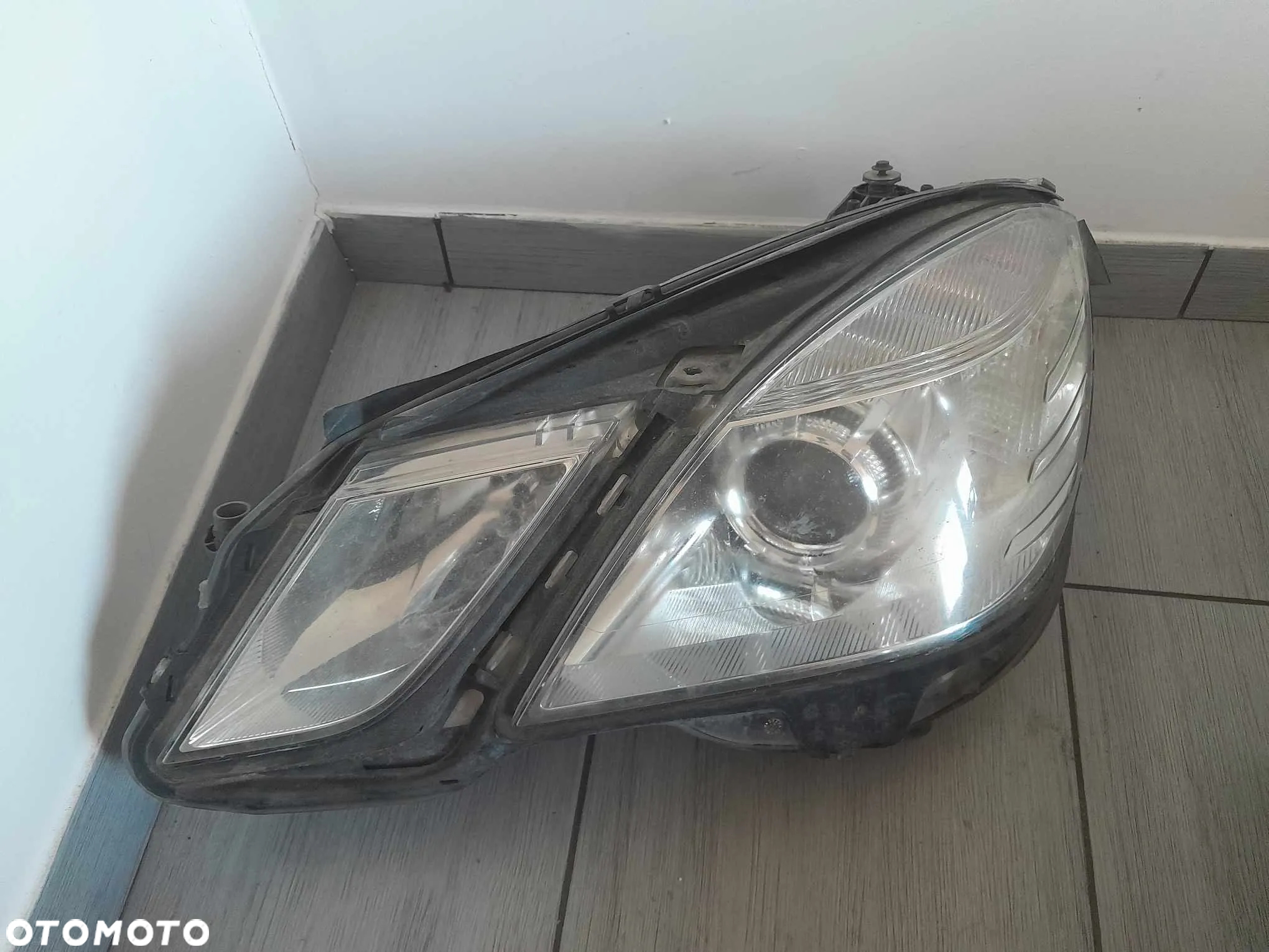 LEWA LAMPA PRZEDNIA PRZÓD MERCEDES W212 09- H7 EUROPA A2128208361 - 2